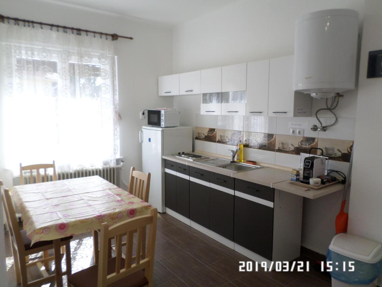 Rita Apartman Apartment Szombathely Ngoại thất bức ảnh